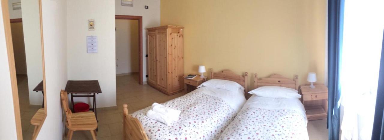 Il Rio Di Vorno Hotel คาปานโนริ ภายนอก รูปภาพ